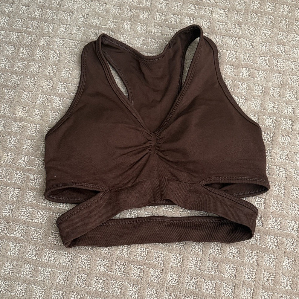 Alphalete Chocolate Brown Stratus Sports Bra